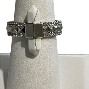 Bomb Party Desert Queen - Desert Princess - White Magnesite/Rhodium - Size 8 NWT